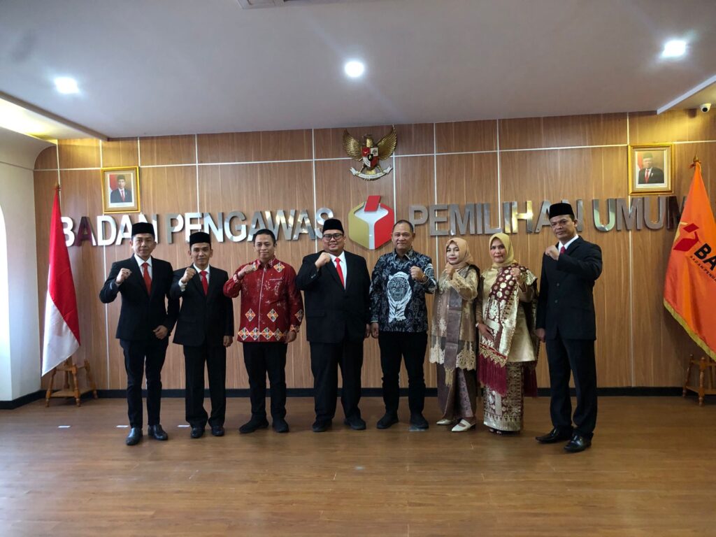 Ⓒ Hak cipta foto di atas dikembalikan sesungguhnya kepada pemilik foto
