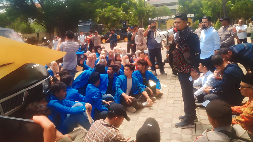 Ⓒ Hak cipta foto di atas dikembalikan sesungguhnya kepada pemilik foto