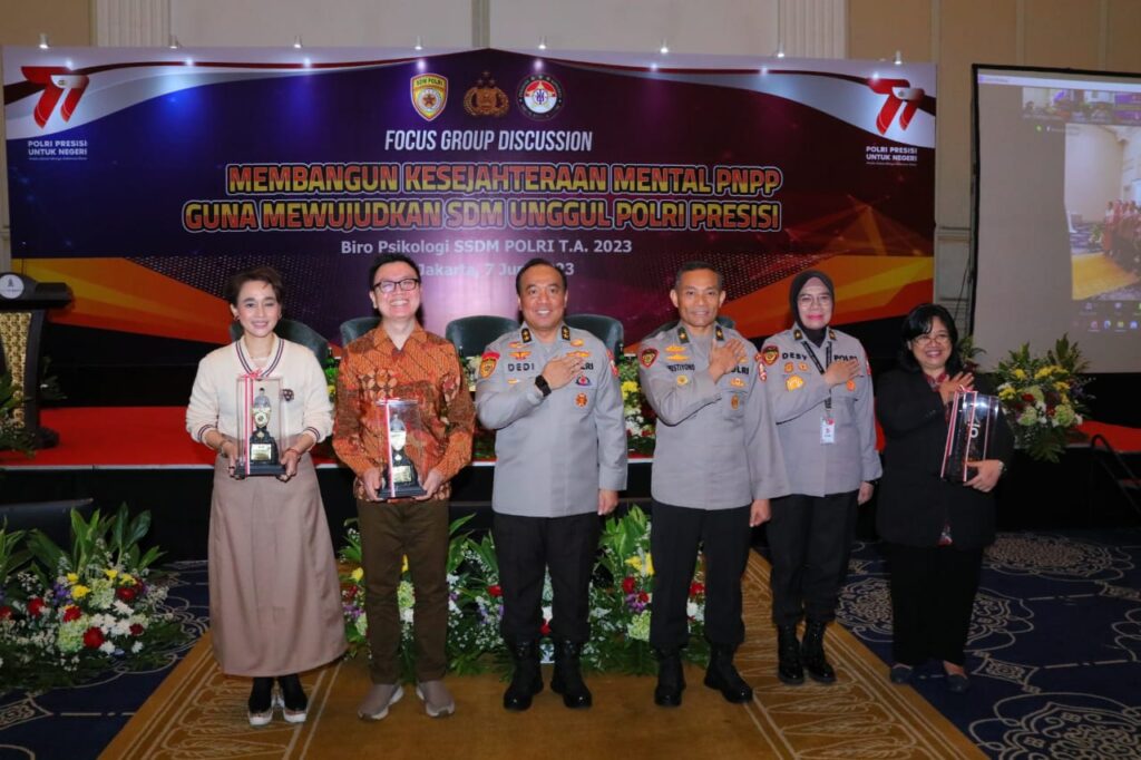 Ⓒ Hak cipta foto di atas dikembalikan sesungguhnya kepada pemilik foto