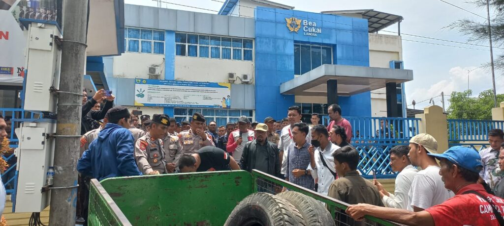 Ⓒ Hak cipta foto di atas dikembalikan sesungguhnya kepada pemilik foto