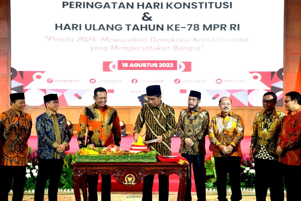 Ⓒ Hak cipta foto di atas dikembalikan sesungguhnya kepada pemilik foto