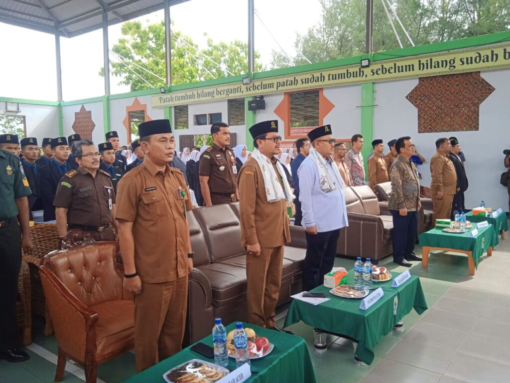 Ⓒ Hak cipta foto di atas dikembalikan sesungguhnya kepada pemilik foto