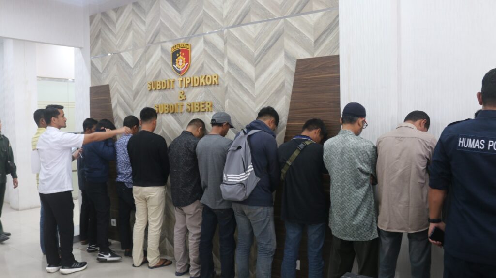 Ⓒ Hak cipta foto di atas dikembalikan sesungguhnya kepada pemilik foto