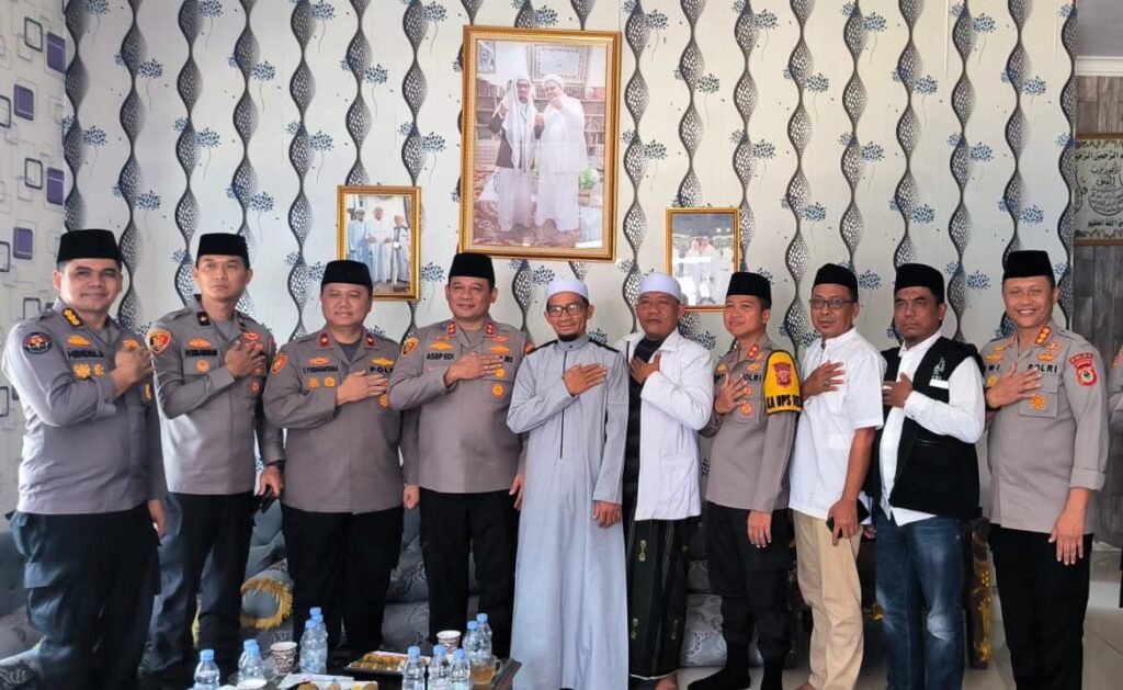 Ⓒ Hak cipta foto di atas dikembalikan sesungguhnya kepada pemilik foto