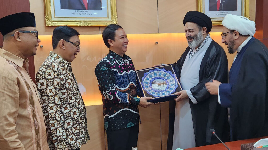 Ⓒ Hak cipta foto di atas dikembalikan sesungguhnya kepada pemilik foto