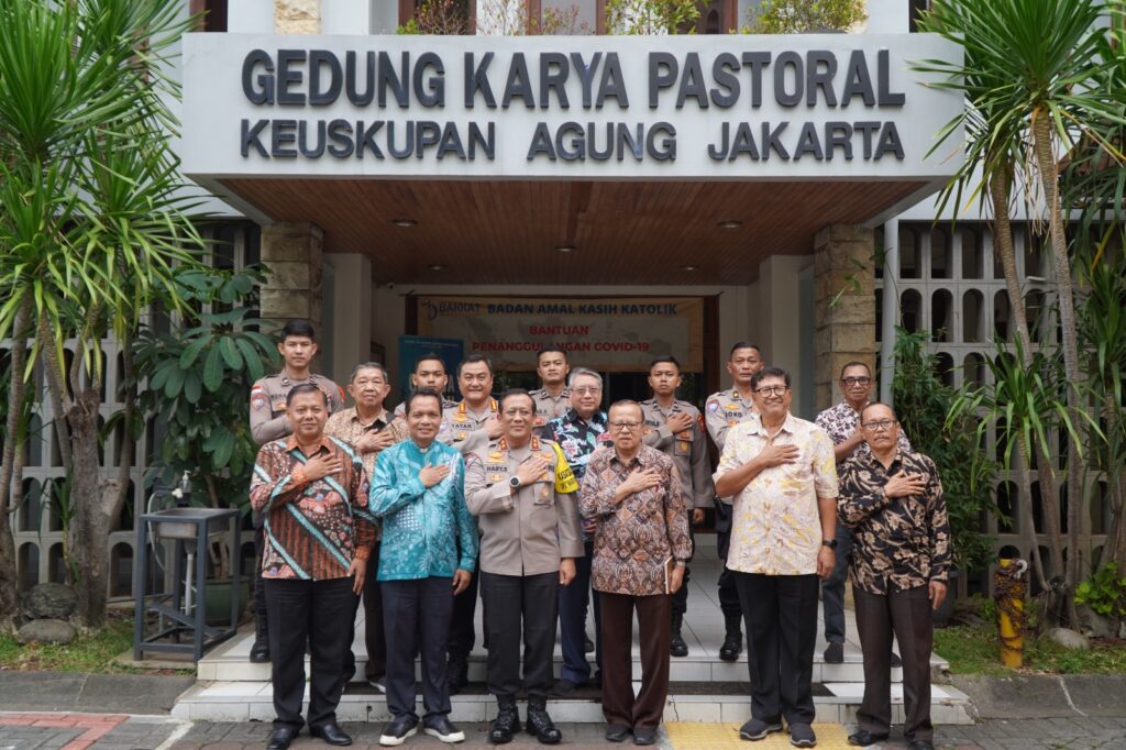Ⓒ Hak cipta foto di atas dikembalikan sesungguhnya kepada pemilik foto
