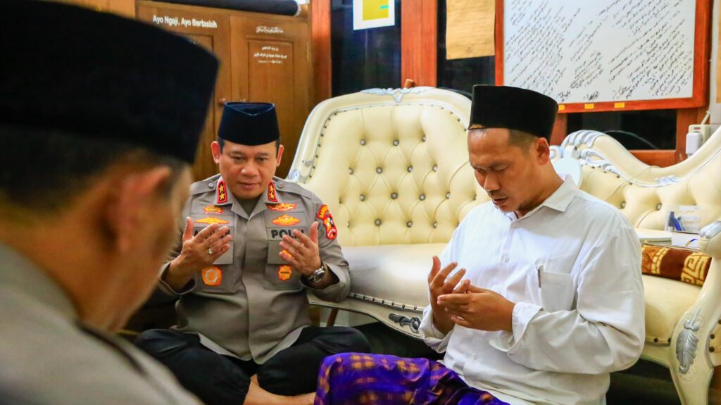 Ⓒ Hak cipta foto di atas dikembalikan sesungguhnya kepada pemilik foto