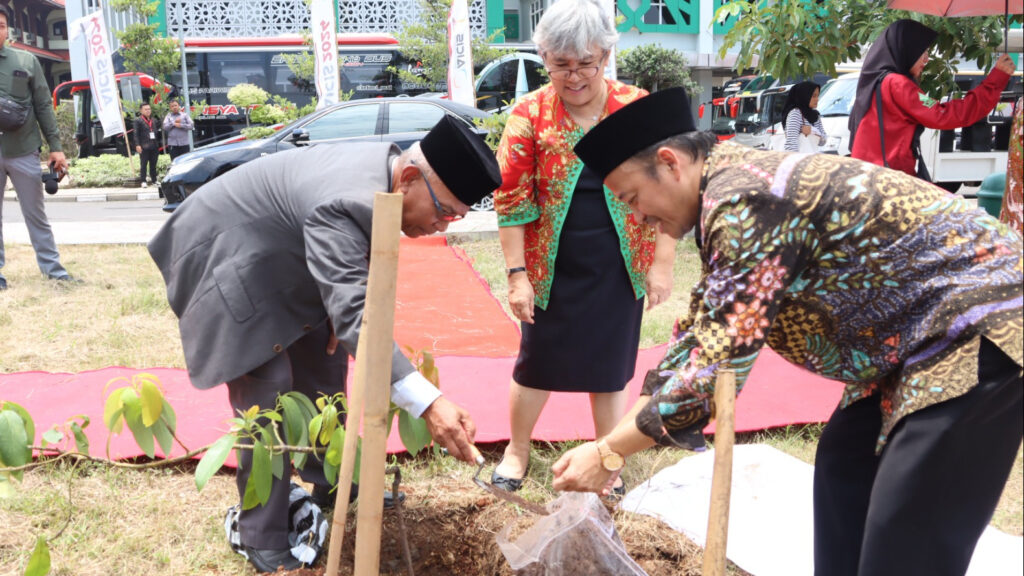 Ⓒ Hak cipta foto di atas dikembalikan sesungguhnya kepada pemilik foto