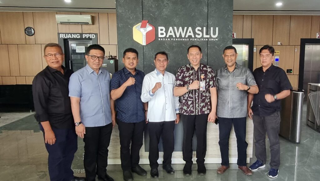 Ⓒ Hak cipta foto di atas dikembalikan sesungguhnya kepada pemilik foto