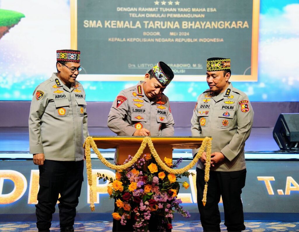 Ⓒ Hak cipta foto di atas dikembalikan sesungguhnya kepada pemilik foto