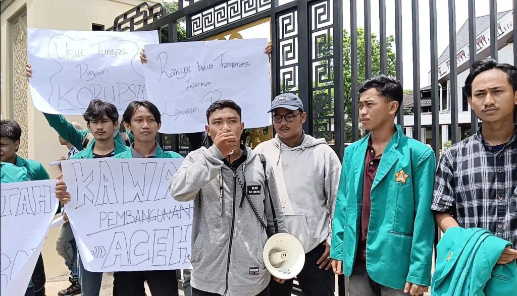 Ⓒ Hak cipta foto di atas dikembalikan sesungguhnya kepada pemilik foto
