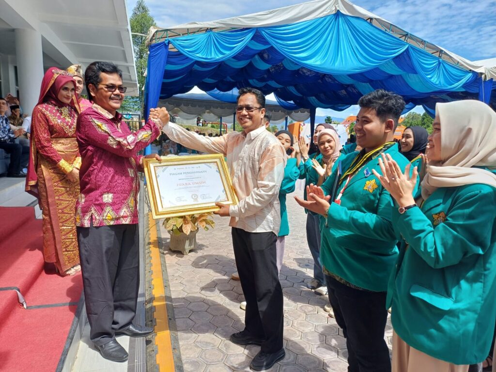 Ⓒ Hak cipta foto di atas dikembalikan sesungguhnya kepada pemilik foto