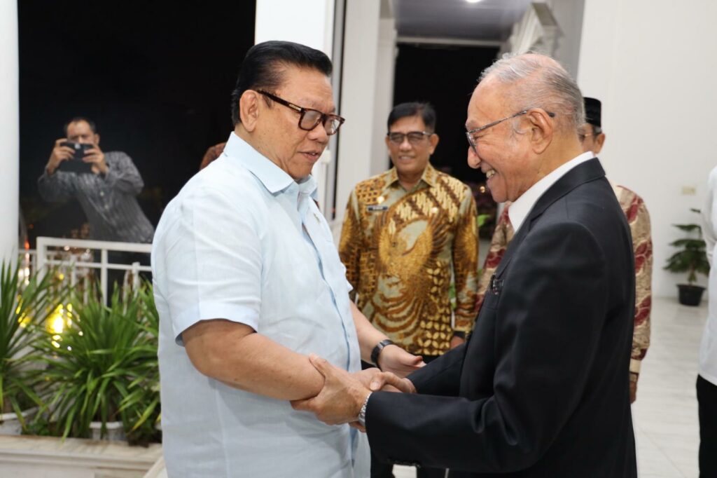 Ⓒ Hak cipta foto di atas dikembalikan sesungguhnya kepada pemilik foto
