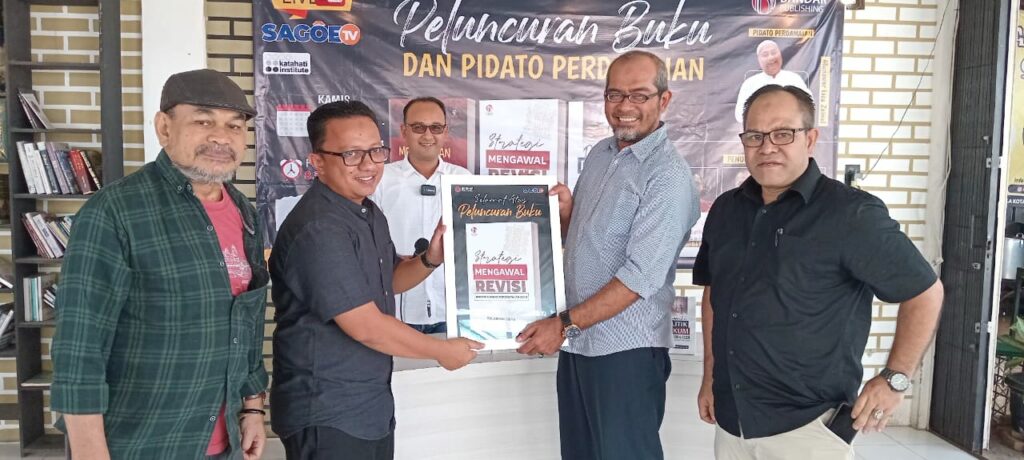 Ⓒ Hak cipta foto di atas dikembalikan sesungguhnya kepada pemilik foto