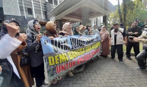 Ⓒ Hak cipta foto di atas dikembalikan sesungguhnya kepada pemilik foto