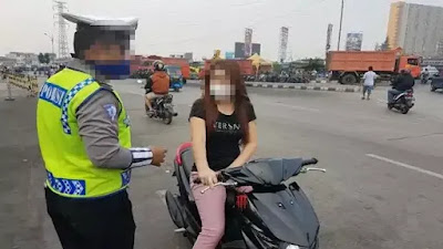 Modus Tilang, Siswi SMA Dipaksa Puaskan Nafsu Oknum Polisi di ...