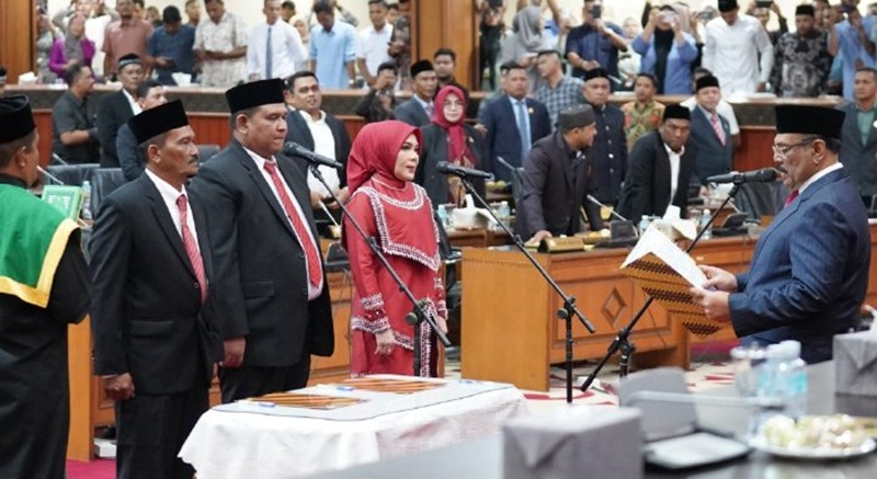 Ⓒ Hak cipta foto di atas dikembalikan sesungguhnya kepada pemilik foto Ⓒ Hak cipta foto di atas dikembalikan sesungguhnya kepada pemilik foto